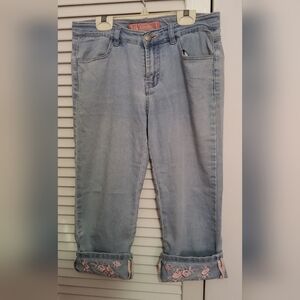🔥Riders by Lee Light Blue Cropped Jeans with Pink Embroidery🔥